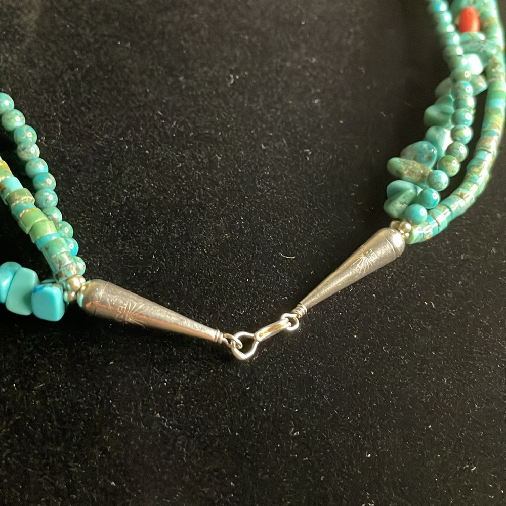 Ladies 3 Strand Turquoise Nugget Turned and Round Heishi Necklace 18" - Picture 7 of 11